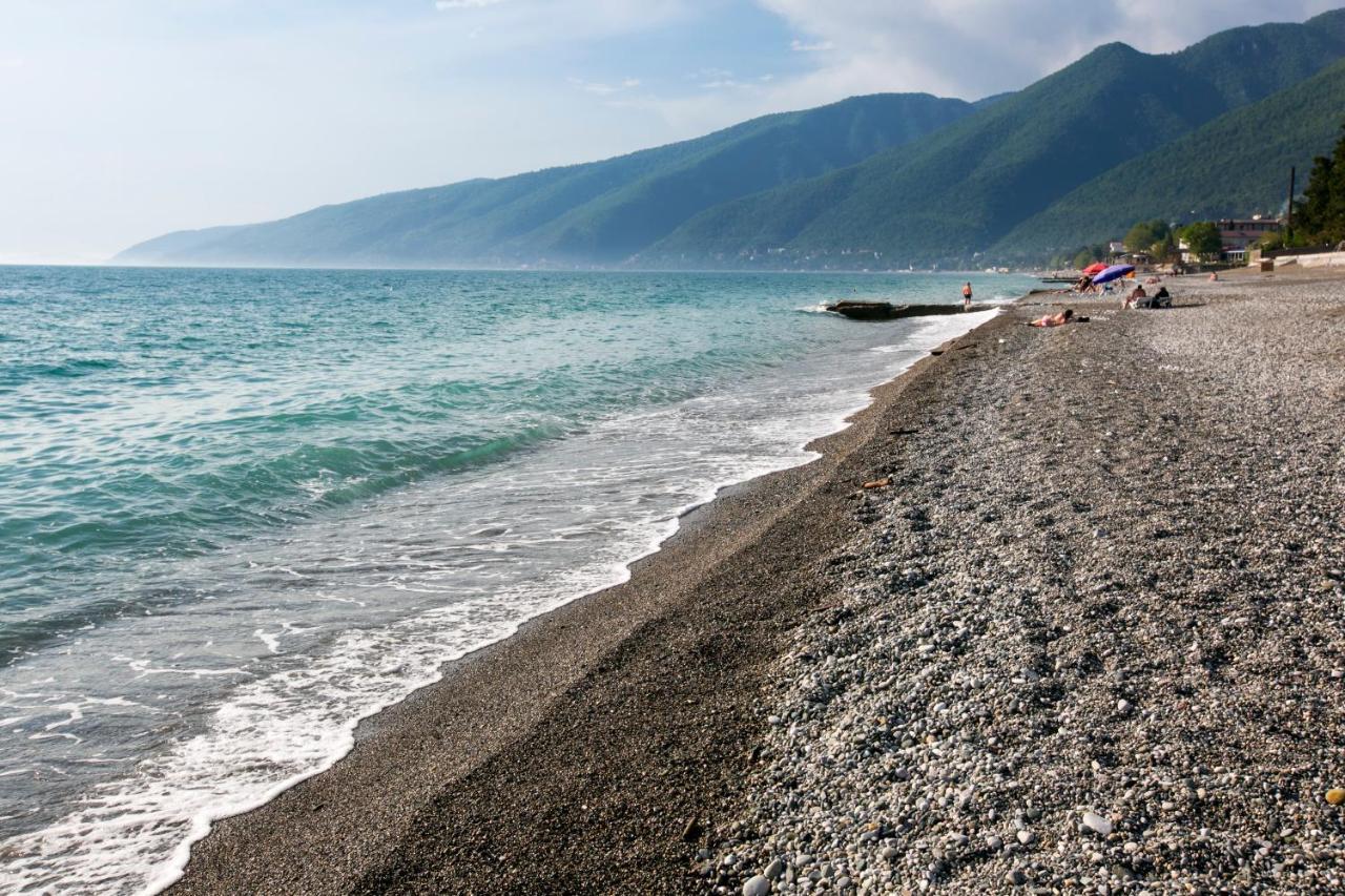 Guest House Lavr Gagra Exterior foto